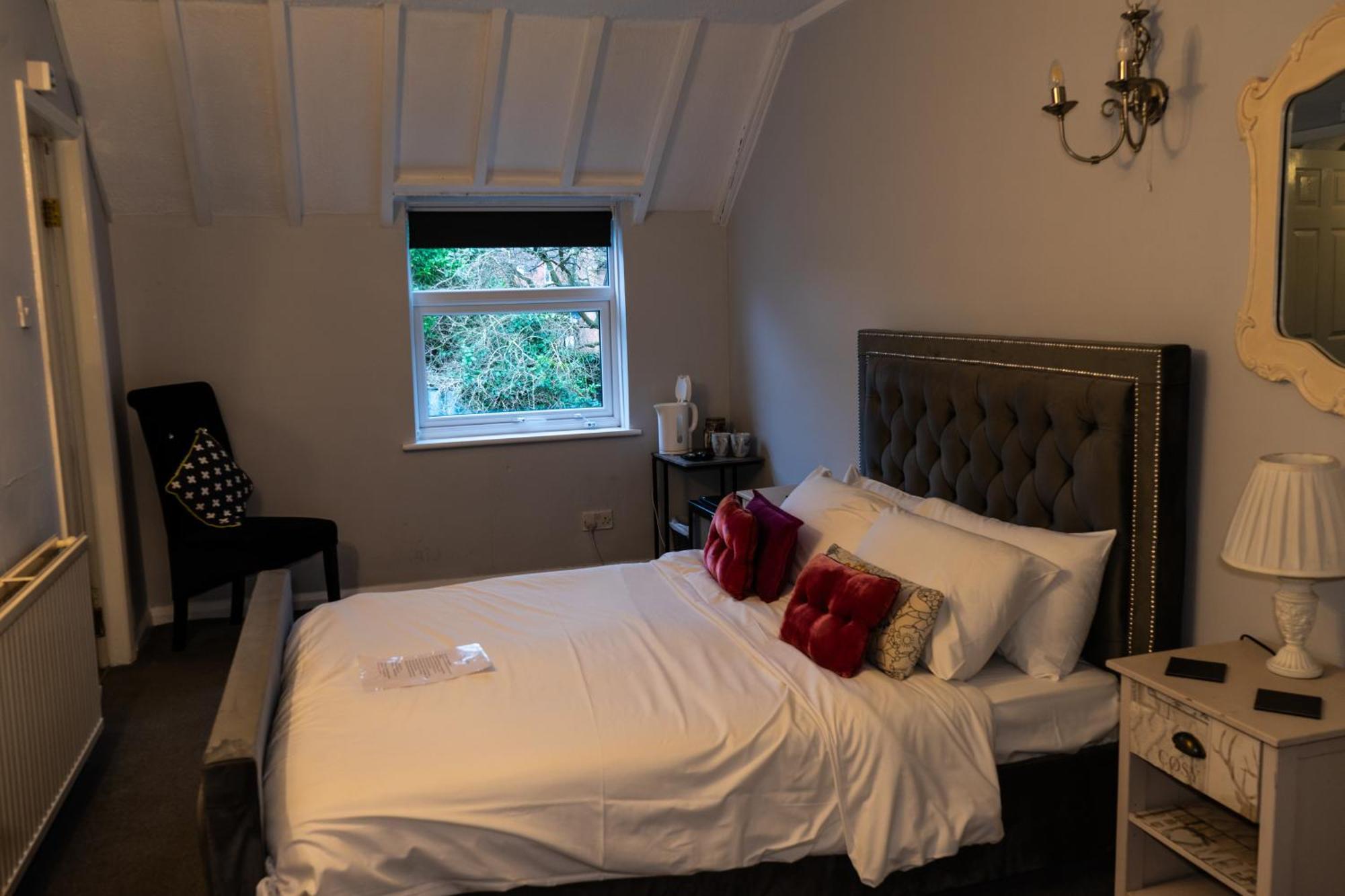 The Lodge At Carlton Tavern Free Parking York Extérieur photo